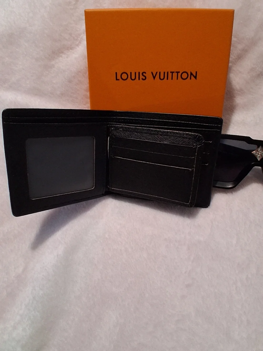 Louis Vuitton Wallet + Sunglasses (BUNDLE)